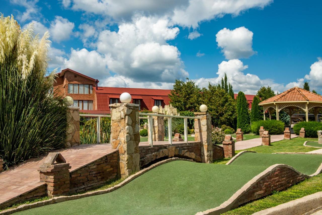 Ambassadori Kachreti Golf Resort Kachretʼi Dış mekan fotoğraf