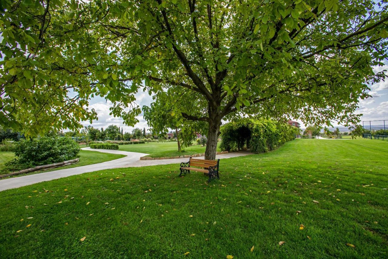 Ambassadori Kachreti Golf Resort Kachretʼi Dış mekan fotoğraf